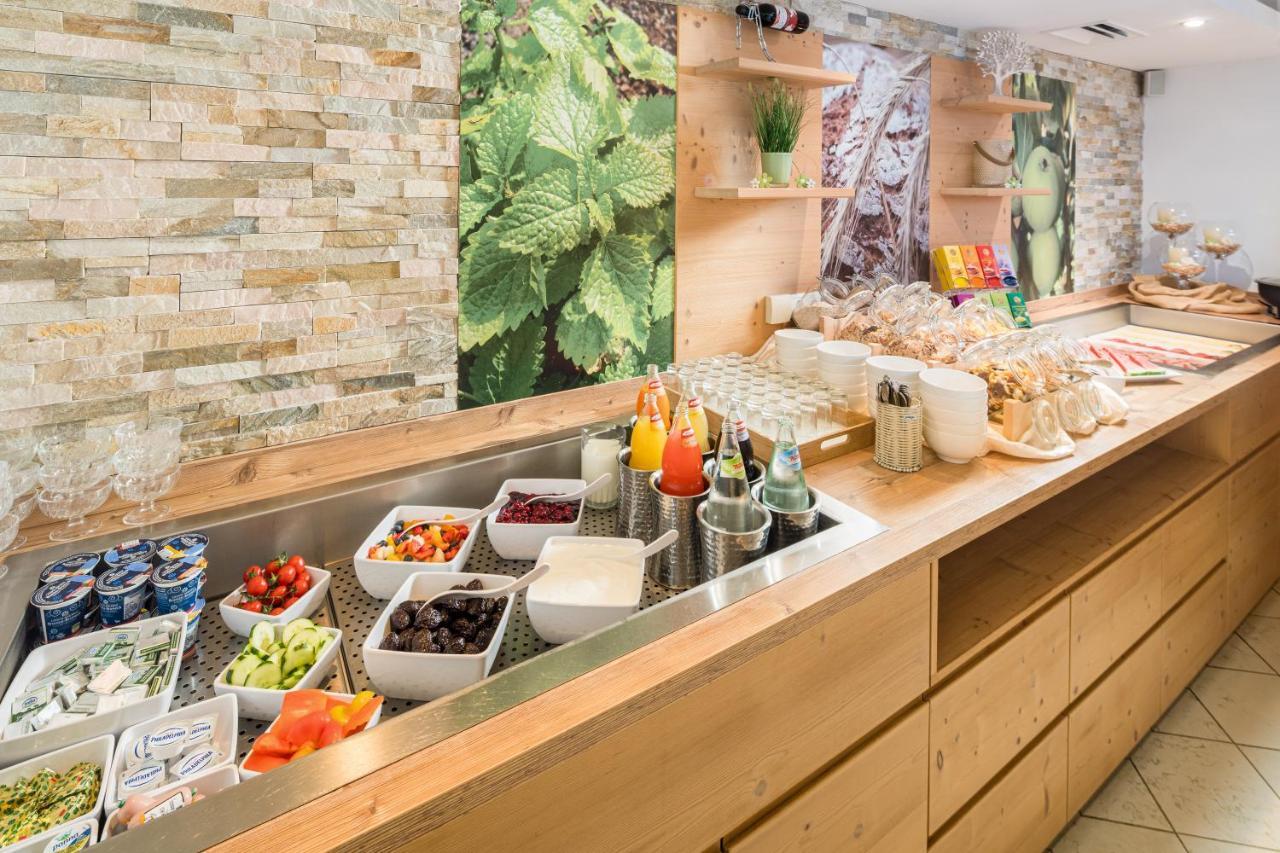 בראייס Hotel Erika מראה חיצוני תמונה